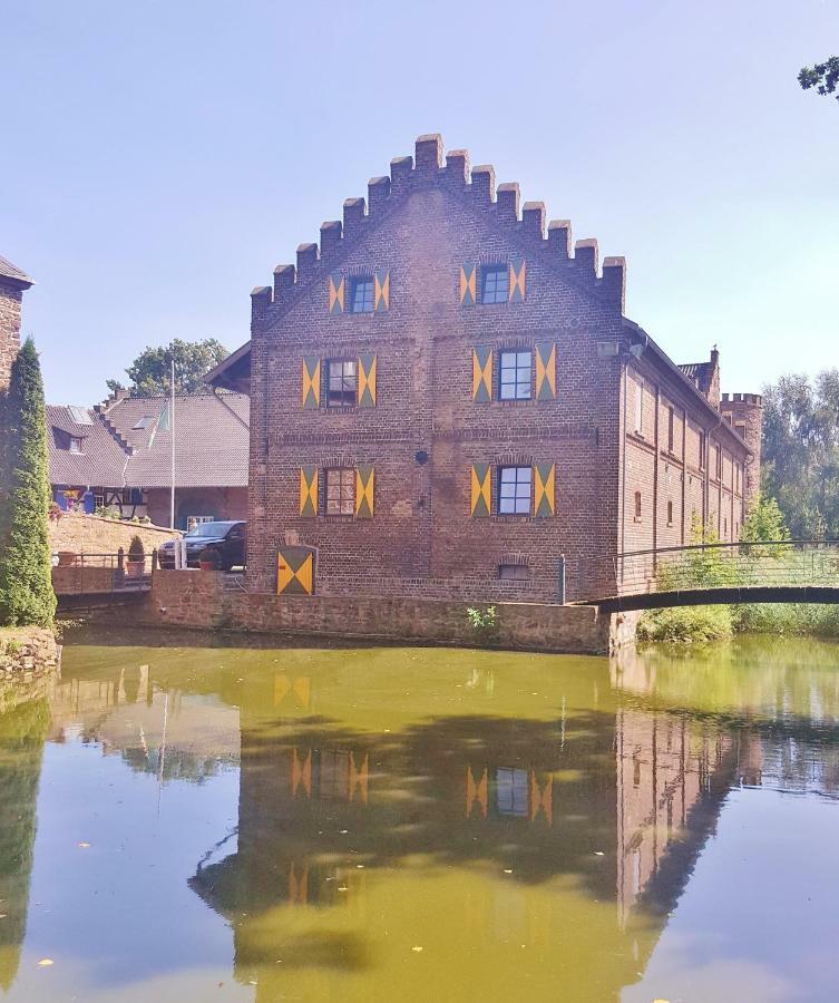 Hôtel Kleeburg à Euskirchen Extérieur photo